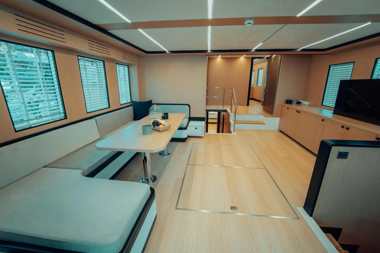 saloon
